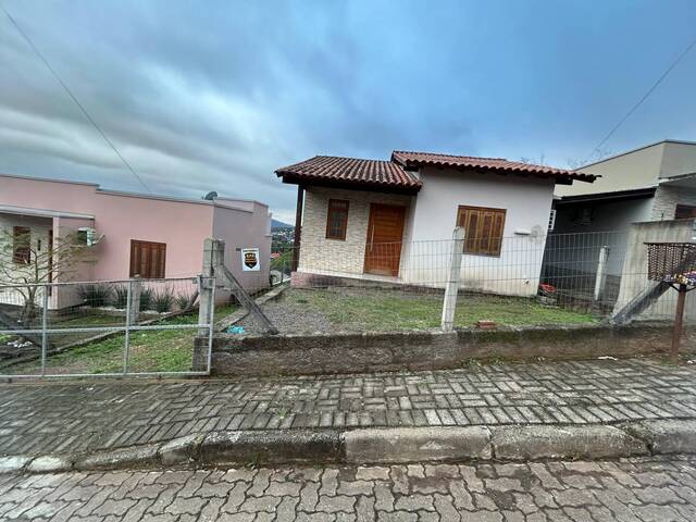#102 - Casa para Venda em Parobé - RS - 2
